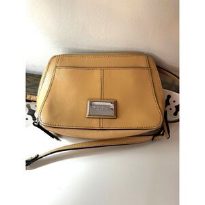 Gorgeous Tignanello leather crossbody bag excellent condition